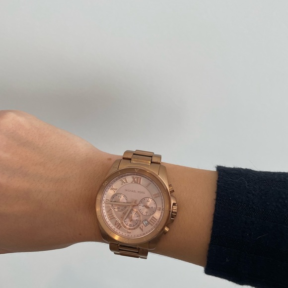 Michael Kors Rose Gold Watch - Picture 4 of 5